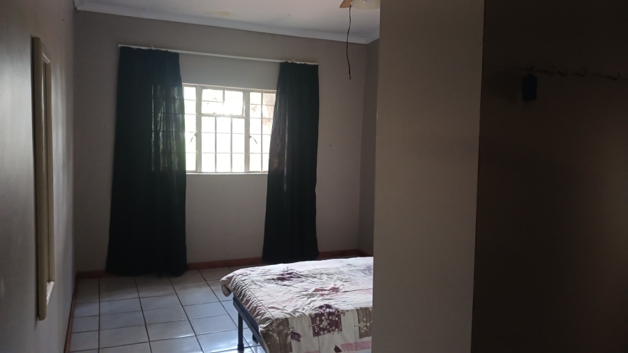 Bedroom Property for Sale in Vredenhof Sh Free State